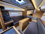 Jeanneau Sun Odyssey 349 L/K- nav table and saloon